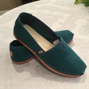 Teal Suede Toms. Size 8.5. Like new.